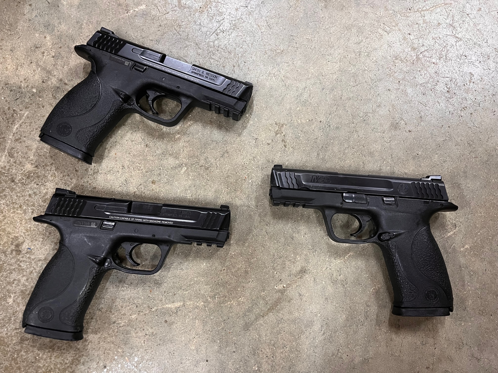 (1) Smith & Wesson M&P 45 w/Night Sights .45 ACP 4" Barrel & (1) 10d Mag Law Enforcement Trade-In - Very Good - 150706 SV150706V