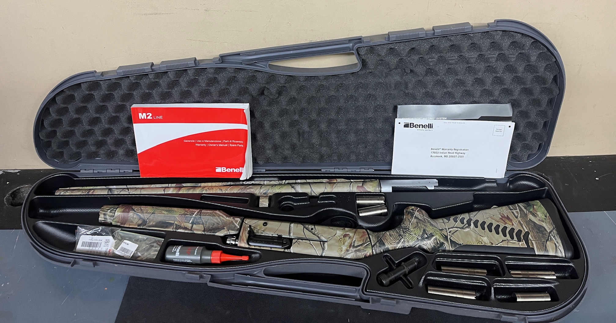 Benelli 12 GA M2 Realtree APG Camo 24"