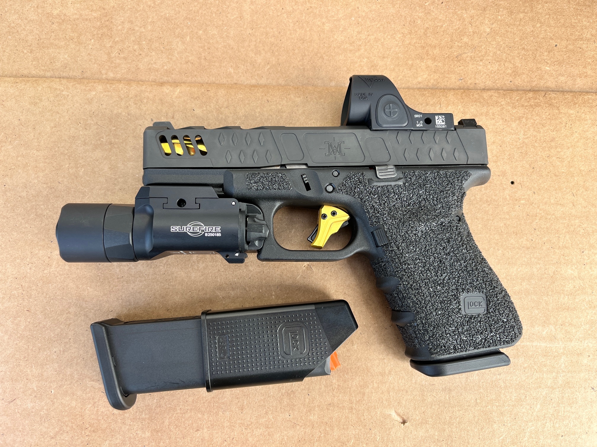 Custom Glock 19 Gen 5 – Upgrades, Trijicon SRO, Surefire X300 Turbo