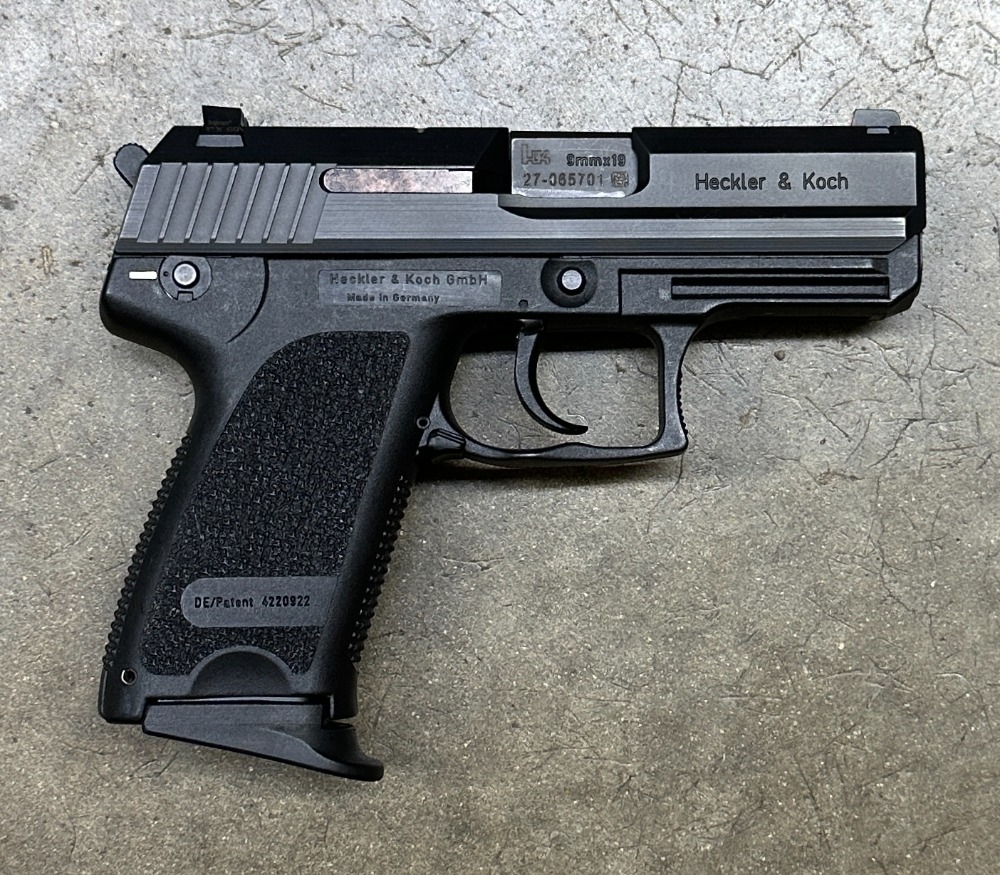 German HK Heckler & Koch USP Compact 9mm Trijicon Night Sights Circa 2004