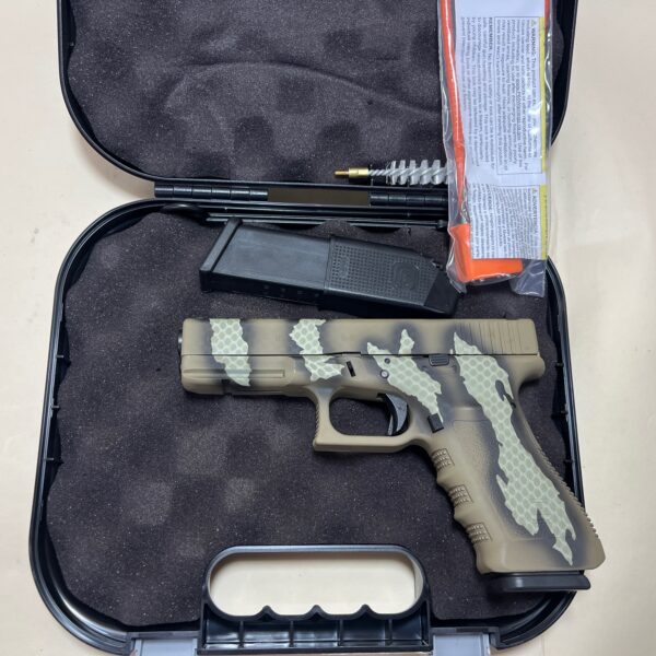 Glock 17 GEN 3 9MM RIPTILE CAMO UI1750204RIP