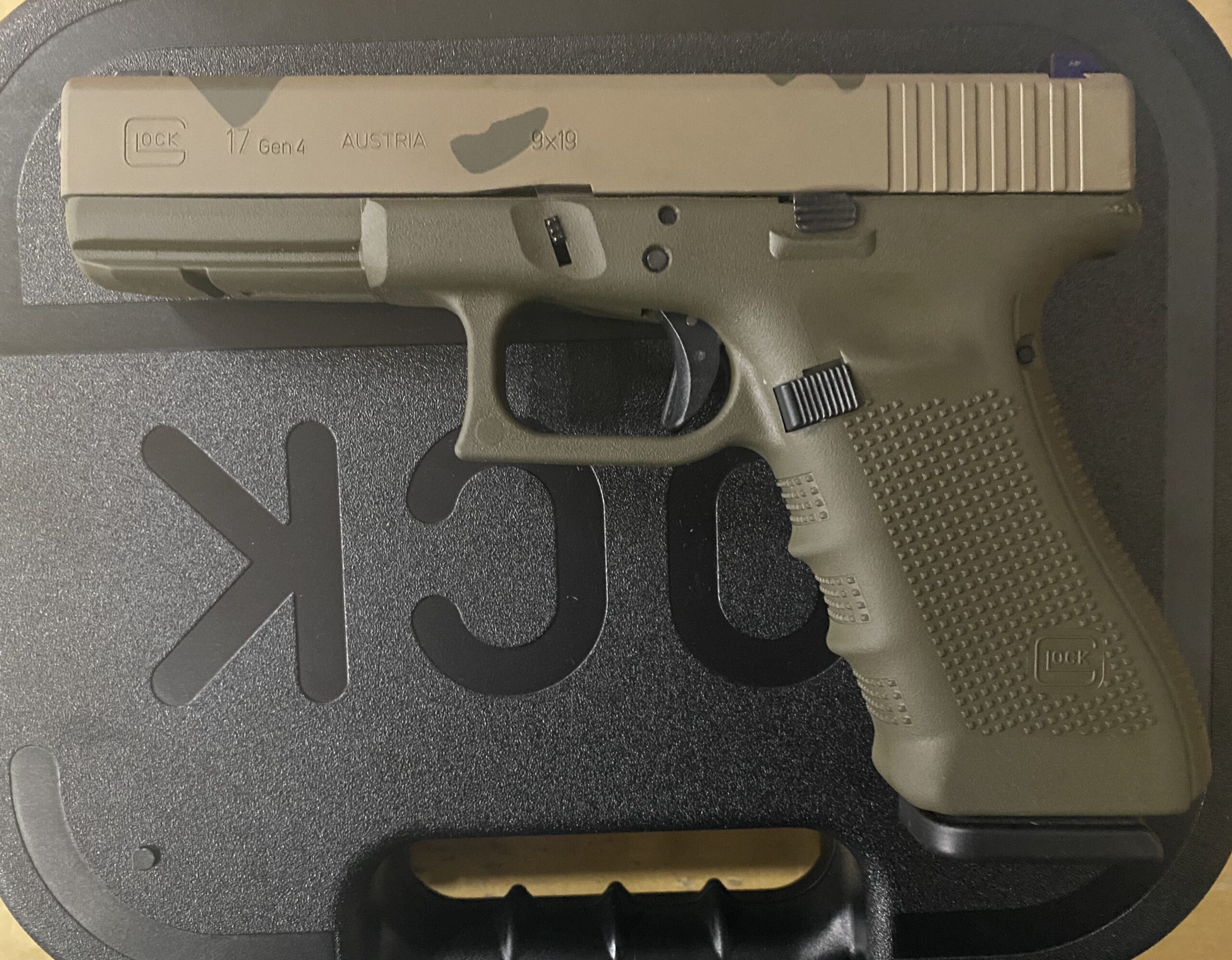 Glock 17 Gen 4 9mm Custom Camo Cerakote