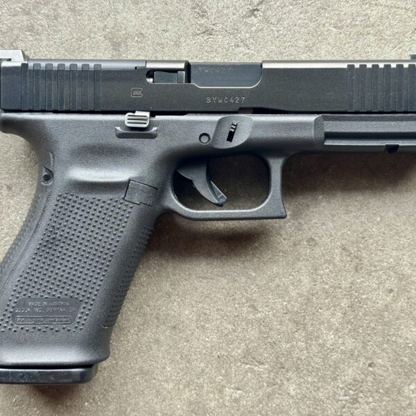 Glock 21 Gen 5 MOS 45 ACP 4.61" 13rd Night Sights Austria G21 Original Case