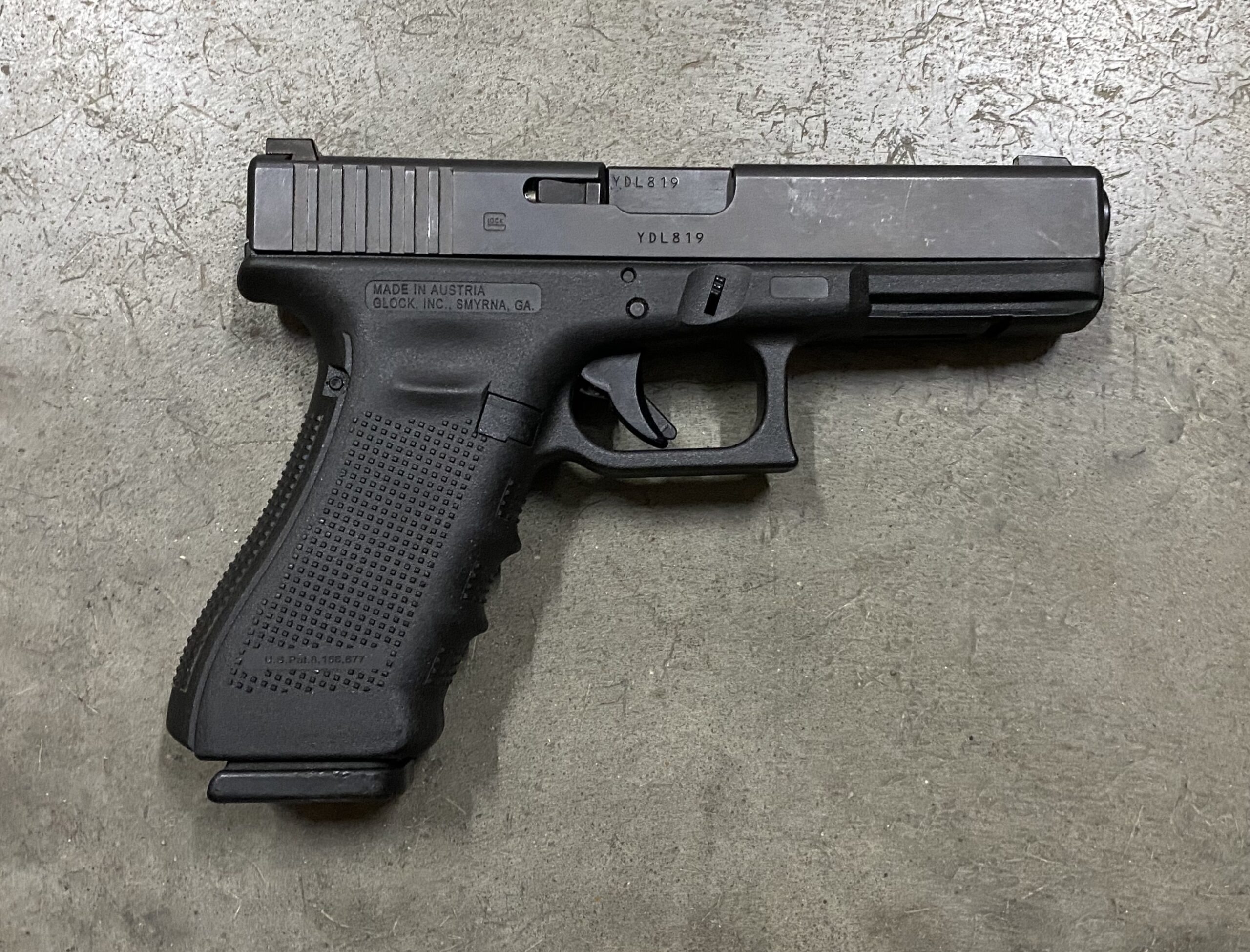 Glock 22 Gen 4 40S&W POLICE TRADE 1 Mag Night Sights G22 G4 USED
