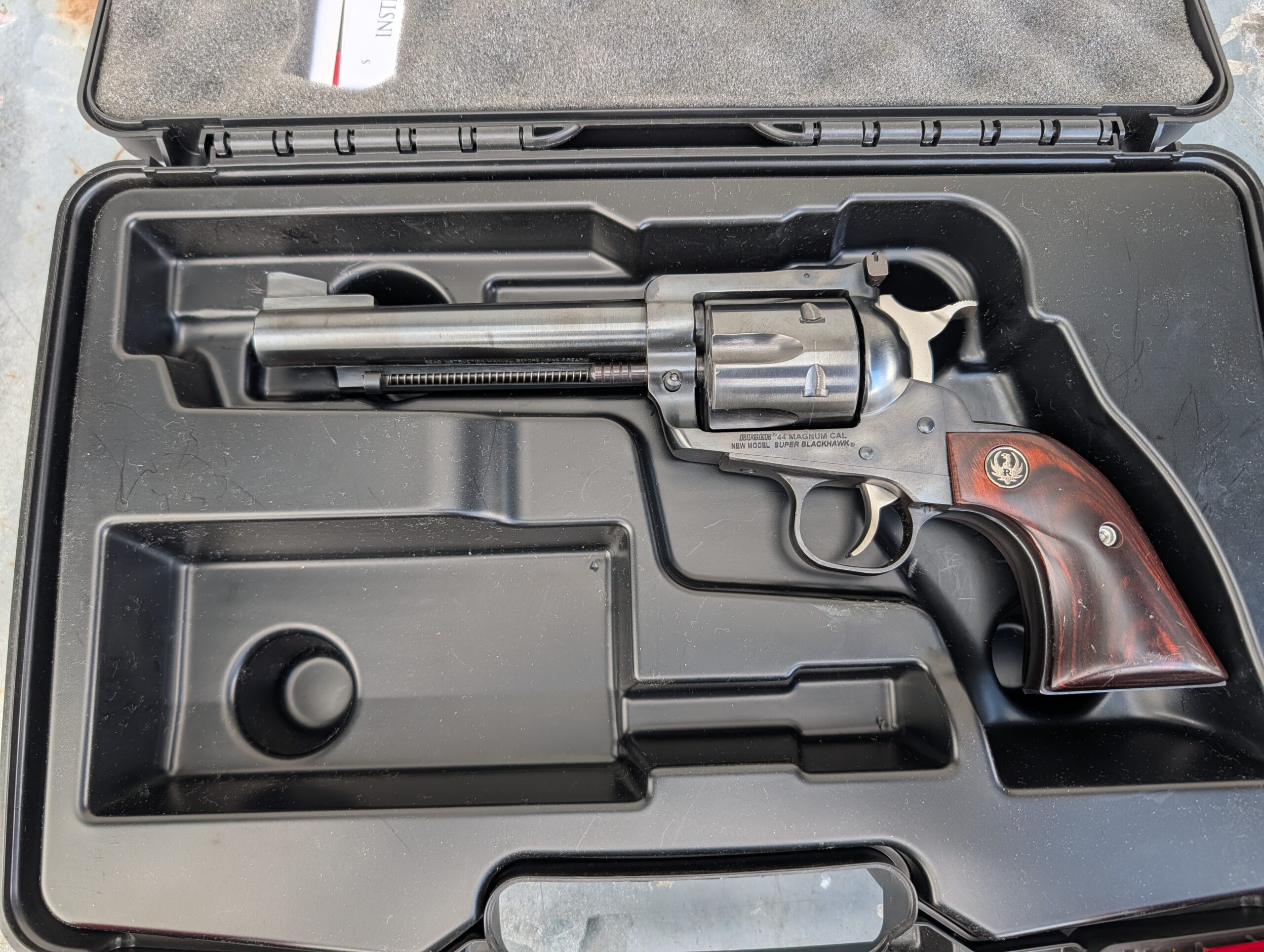 New Model Ruger Super Blackhawk .44 Mag Revolver – 5.5" Barrel, Blued Finish, Case Included