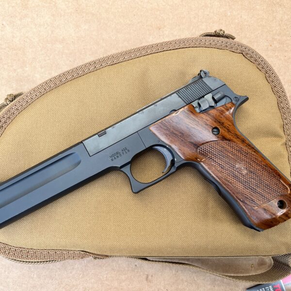 Smith & Wesson Model 422 – .22 LR Semi-Auto Target Pistol, 6" Barrel
