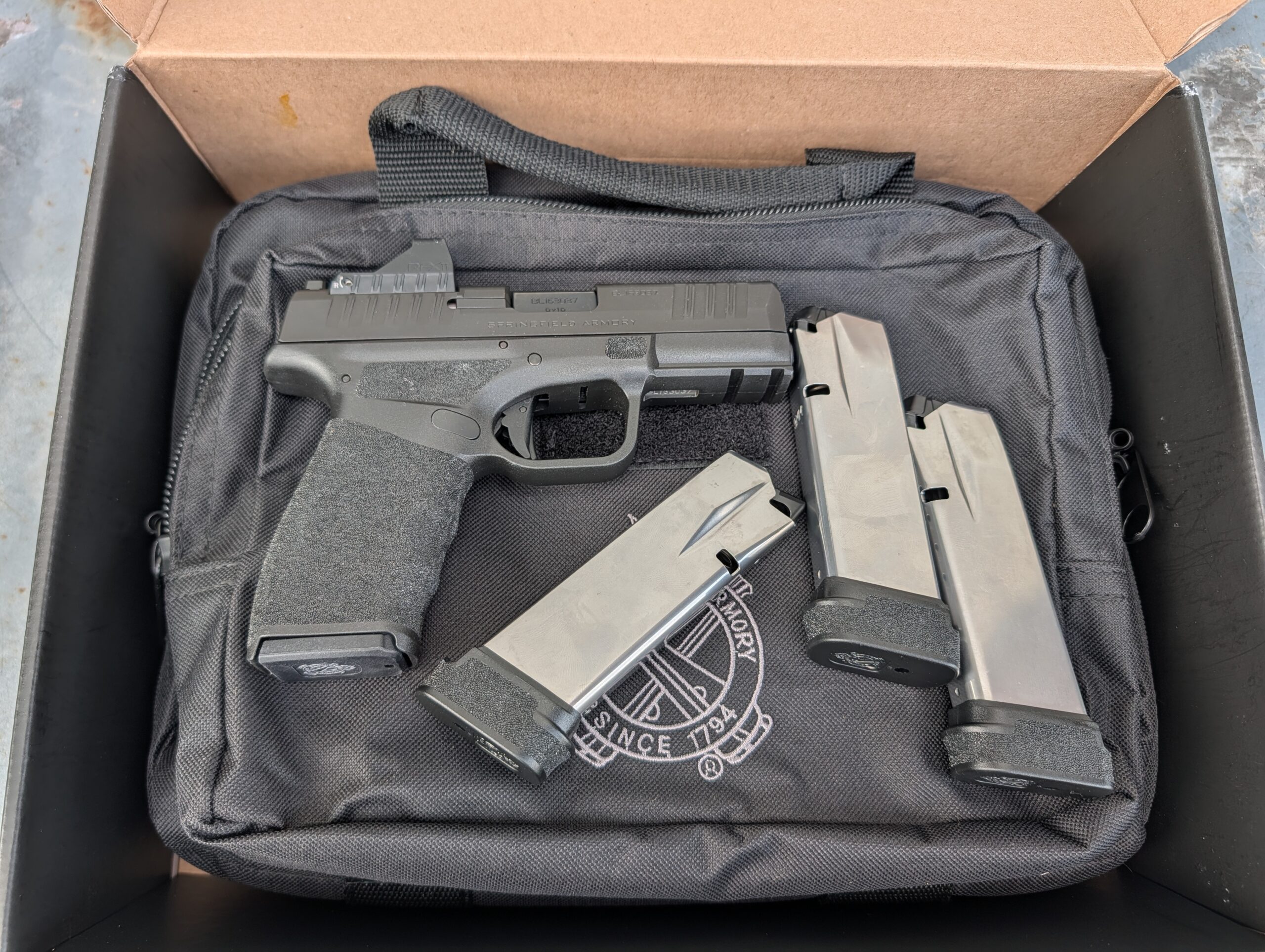 Springfield Armory Hellcat Pro OSP 9mm – Viridian Green Dot, 4 Magazines & Bag