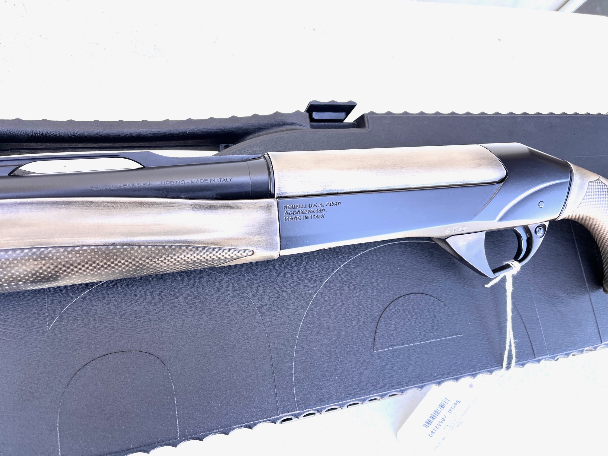 USED Benelli Super Black Eagle 20 Ga Semi Auto 28" Barrel 10341
