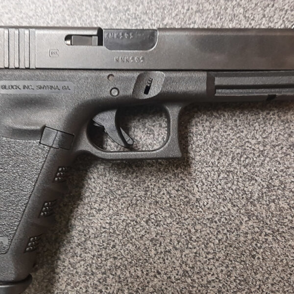 Used Glock 17 Gen 3 9mm Luger 2-17 rd Mags Excellent