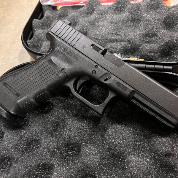 Used Glock 17 Gen 4 9mm 17 rd night sights - LE Trade