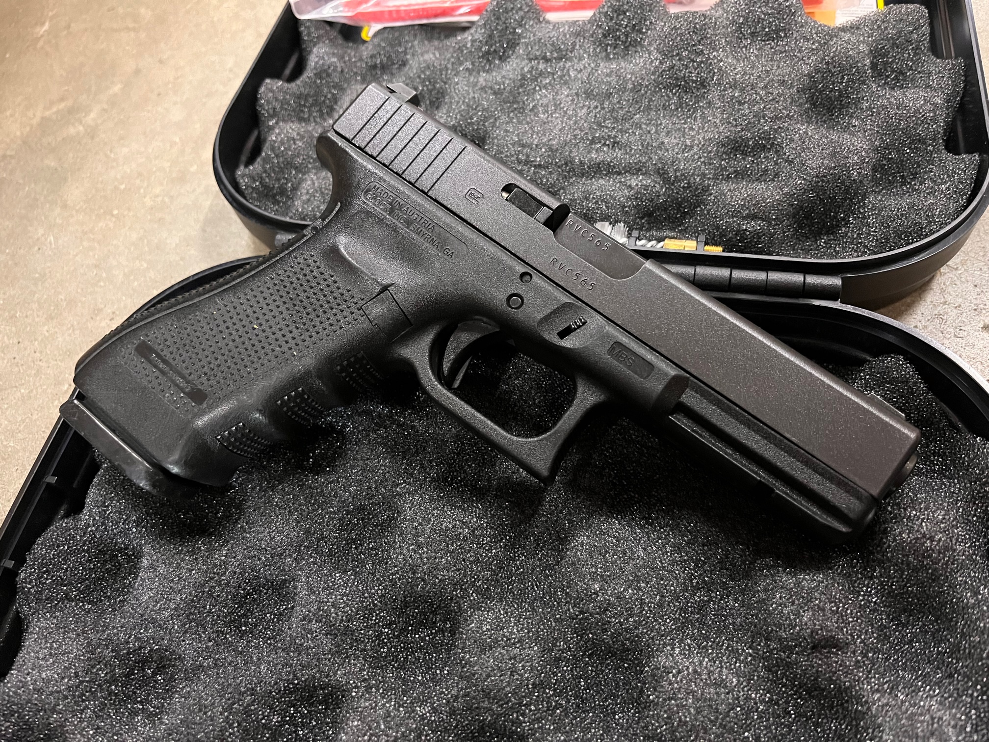 Used Glock 17 Gen 4 9mm 17 rd night sights - LE Trade
