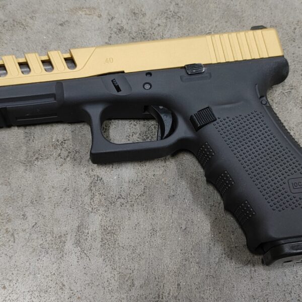 Used Police Trade Glock 22 Gen 4 40 S&W 1-15 rd Mag Night Sights Slide Cuts - Gold Slide