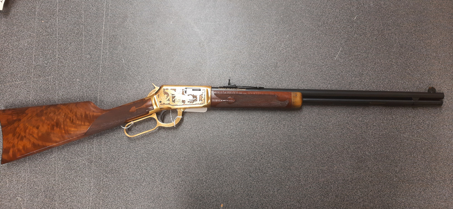 Winchester 9422M "Matched Set of One Thousand" .22 Magnum Rifle - Excellent Condition